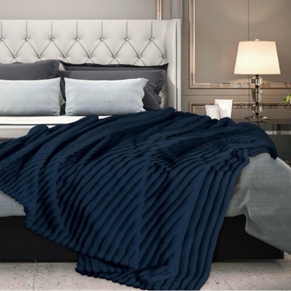 Elegant Tan Ribbed Premium Throw Blanket - Picture 10 of 11